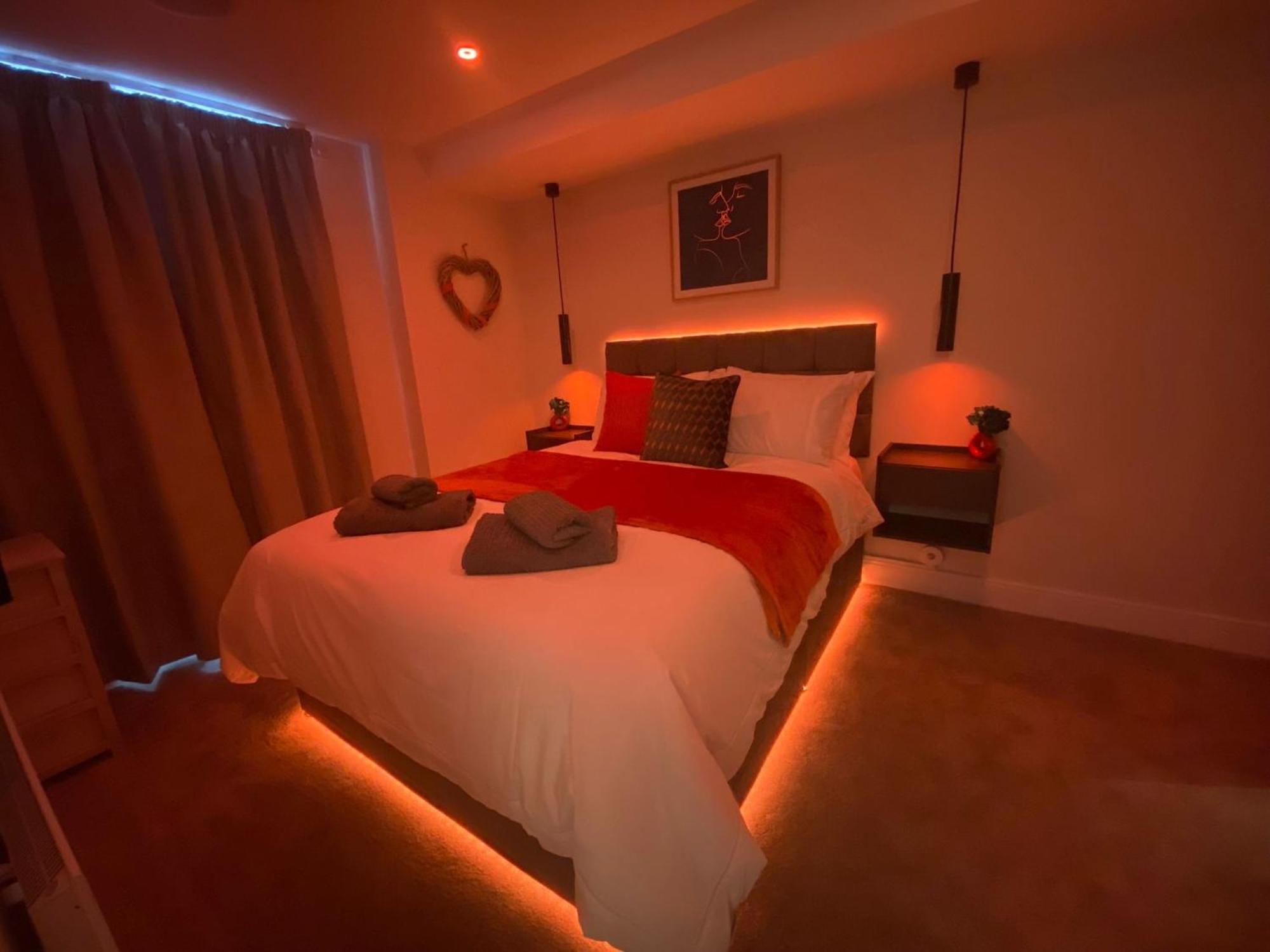 Luxury 1 Bedroom Apartment - Rock Mill 14 Stony Middleton ภายนอก รูปภาพ